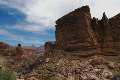 The Tapeats dwarfs the Hoo Doo in Monument Creek