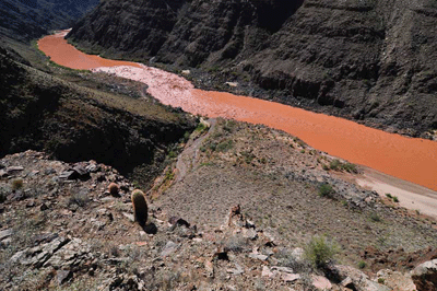 Looking down upon Deubendorff Rapids and the Stone Creek delta from the Tapeats plateau