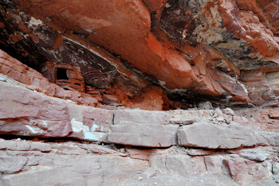 A final view of the granary ruins at Stone Creek