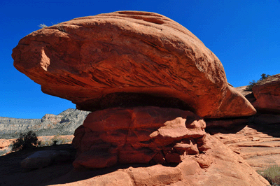 An interesting rock formation along the Thunder River trail